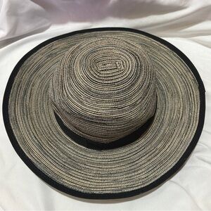 Solar Escape Women’s Wide Brim Sun Hat Black Striped Beach